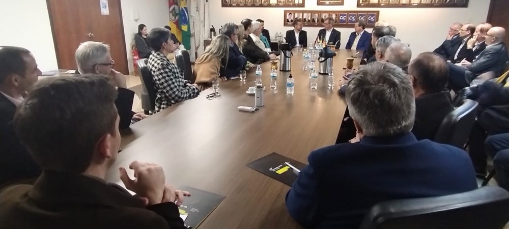 Comitiva da Fecomércio-RS se reúne com autoridades de Caxias do Sul