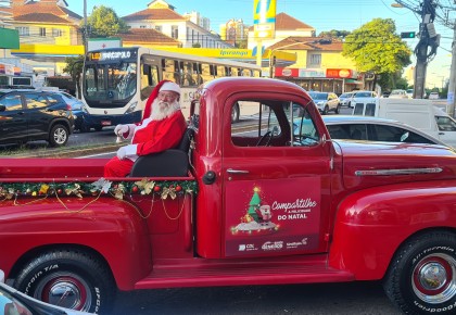 Ação de Natal leva Picape do Papai Noel  pelas ruas de Caxias do Sul